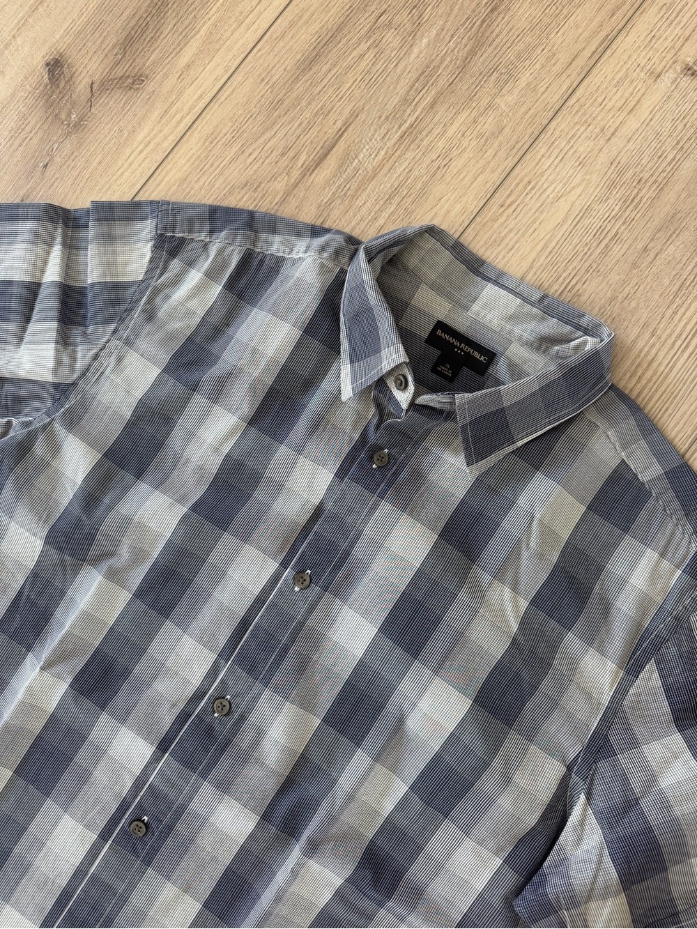 Banana Republic Men's Blue and Gray Check Cotton Button-Down Shirt